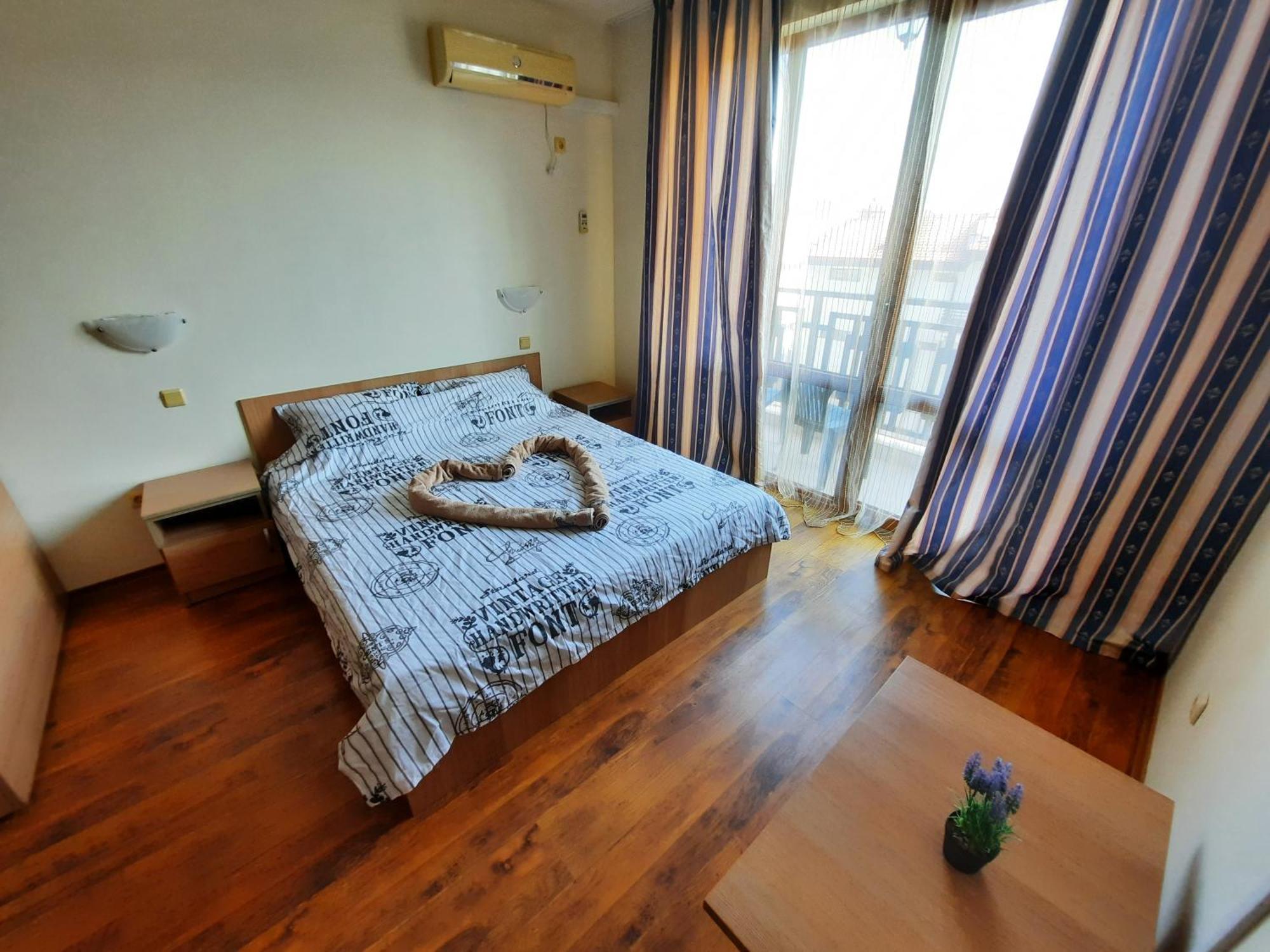 Апатаменти За Гости Sunshine И Glory Apartment Sveti Vlas Exterior photo