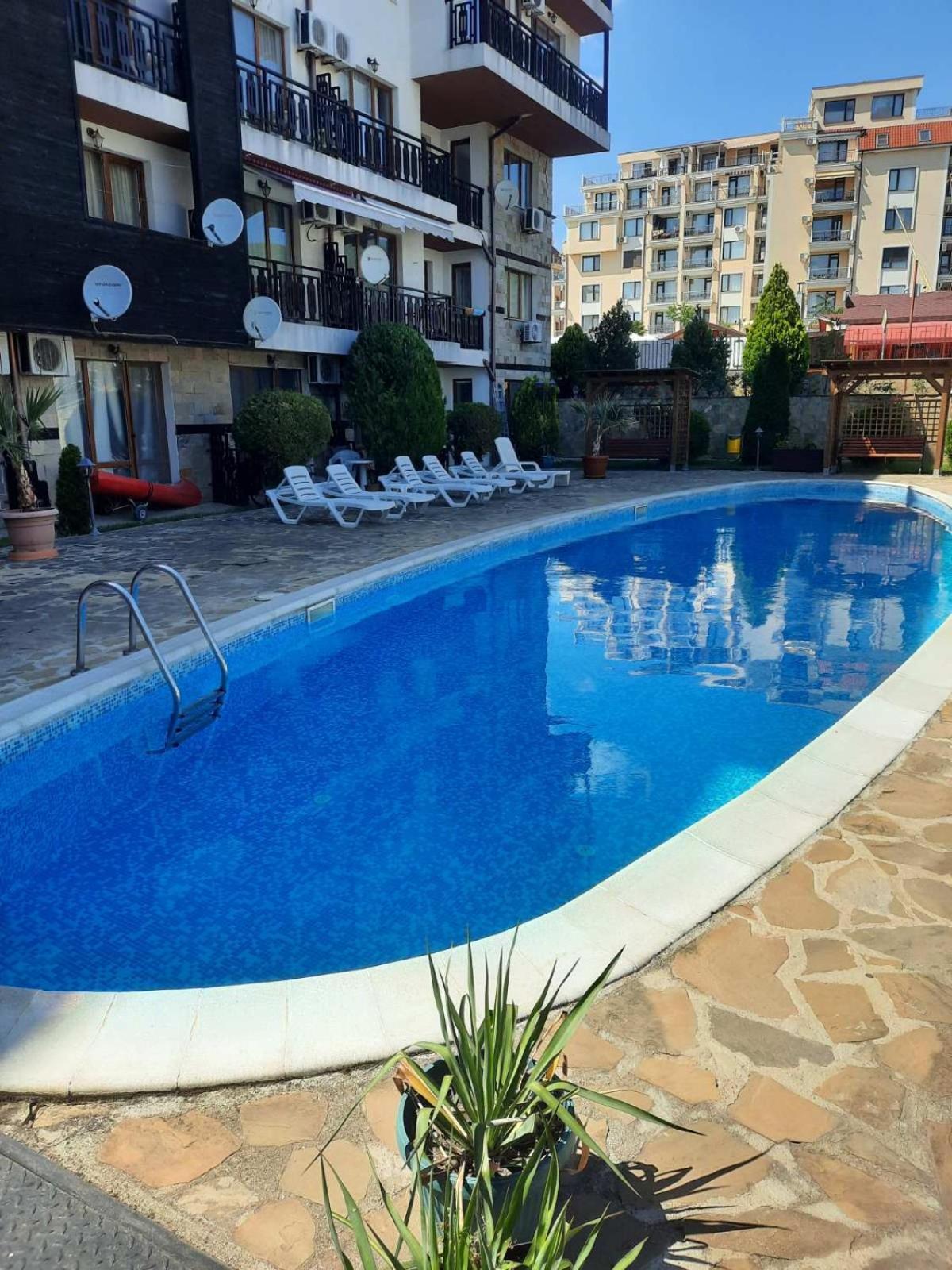 Апатаменти За Гости Sunshine И Glory Apartment Sveti Vlas Exterior photo