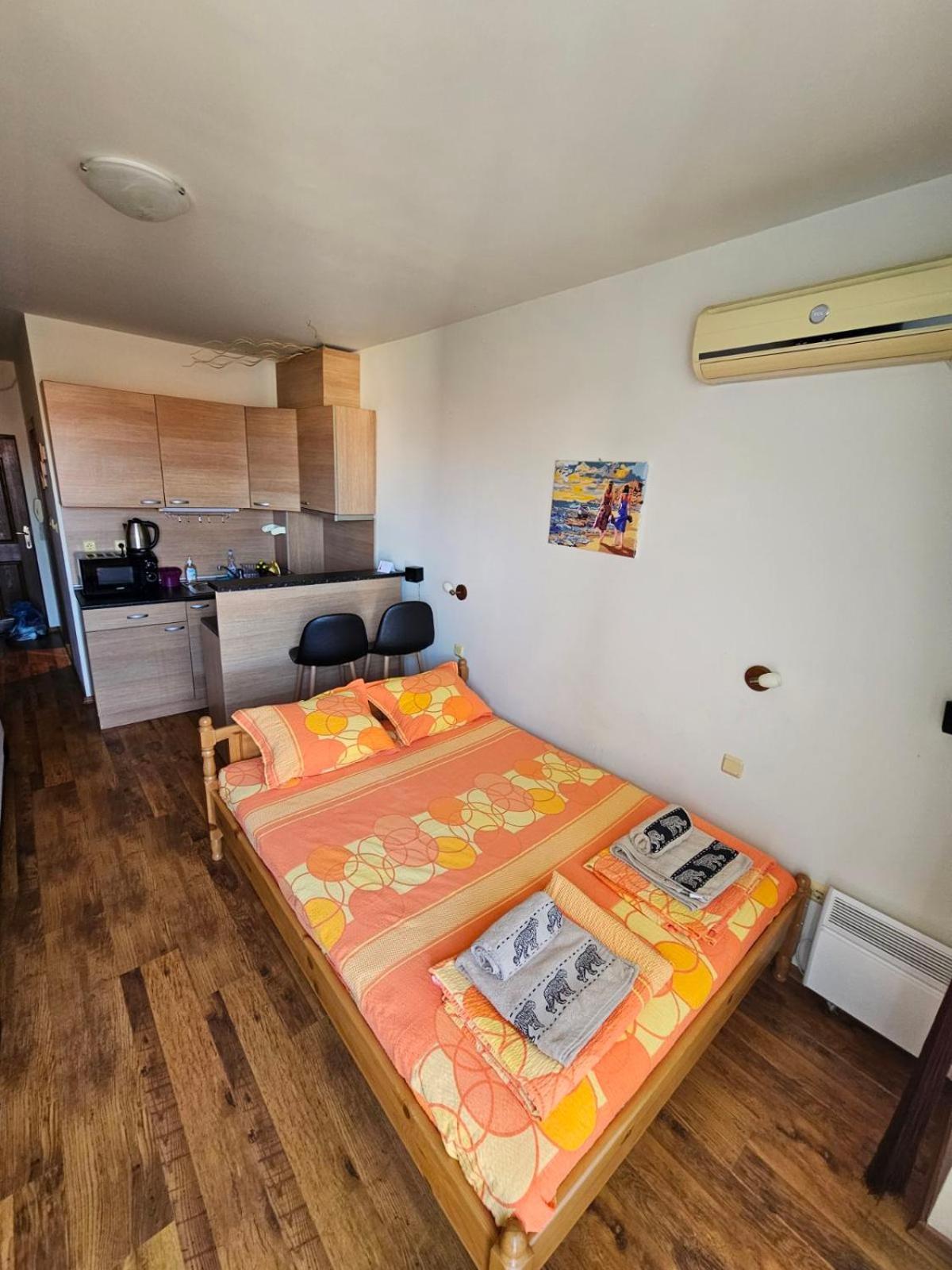 Апатаменти За Гости Sunshine И Glory Apartment Sveti Vlas Exterior photo